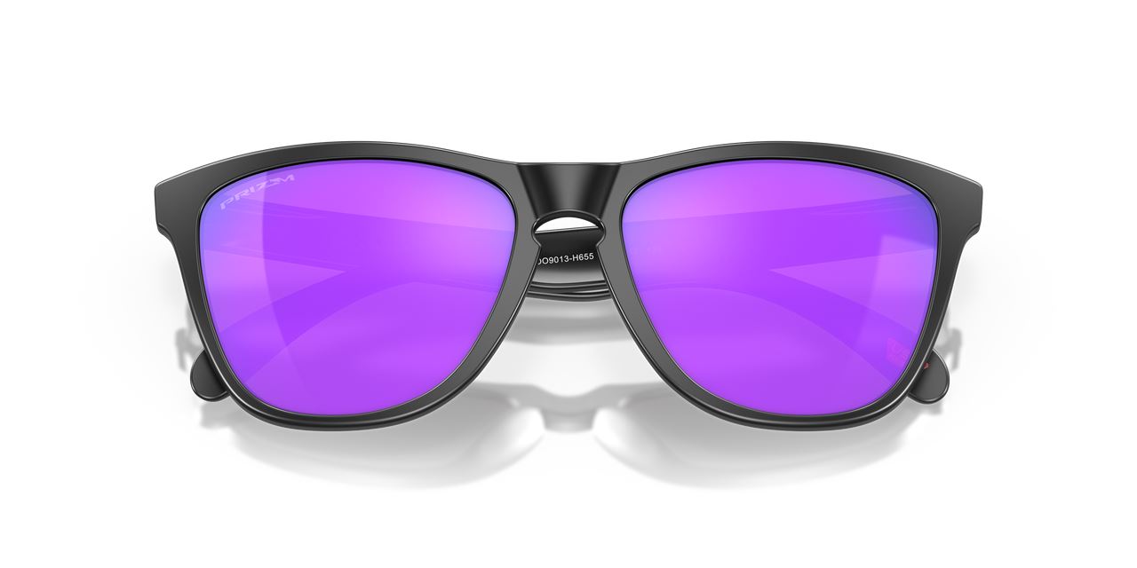 Oakley Frogskins Sunglasses Violet Lenses Matte Black Stylish Frame Driving