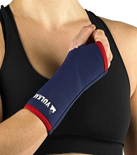 Vulkan Classic 3014 Wrist Support in Black - Neoprene - Heat RetentionFITNESS360