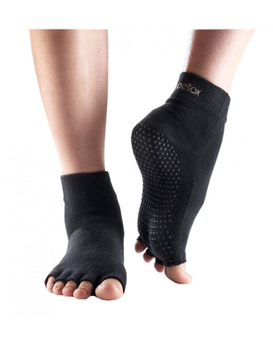 Toesox No Toe Ankle Pilates Yoga Martial Arts Grip Socks Black