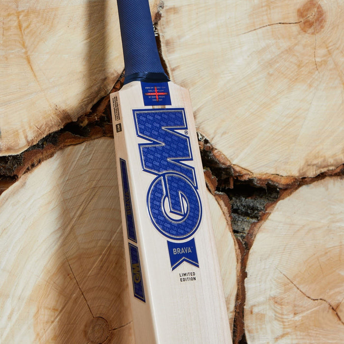 Gunn & Moore Senior Bat Brava L555 DXM 606 English Willow Cricket Pro Lite Grip